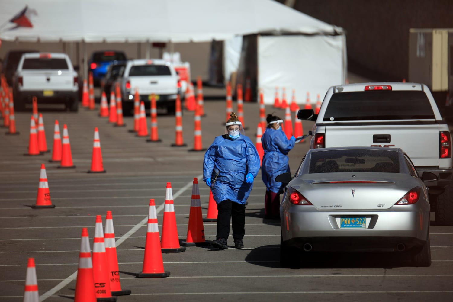 Covid-19 death toll keeps climbing in El Paso as shelter-in-place order is extended photo