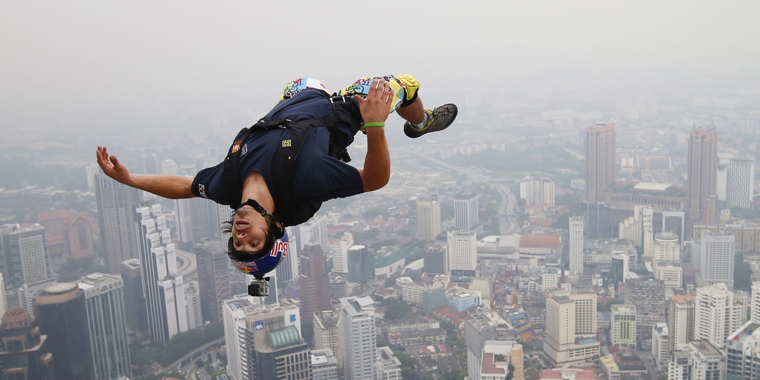 Vincent Reffet: French 'Jetman' dies in training accident