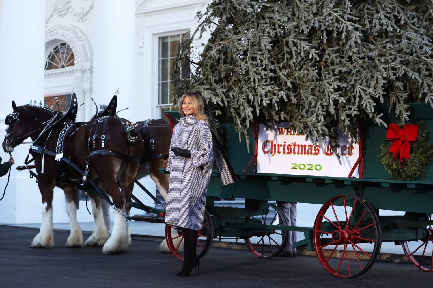 2022 Whitehhouse Christmas Parties White House Plans Holiday Parties As Americans Urged To Stay Home