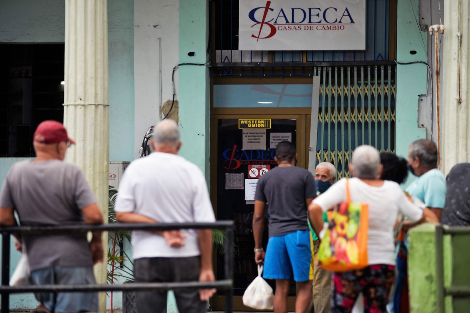 Because of Trump sanctions, Western Union remittances come to an end in Cuba