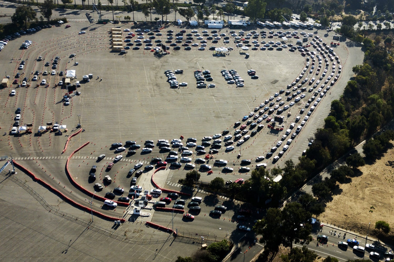 L.A. is opening a coronavirus testing site at Dodger Stadium - Los