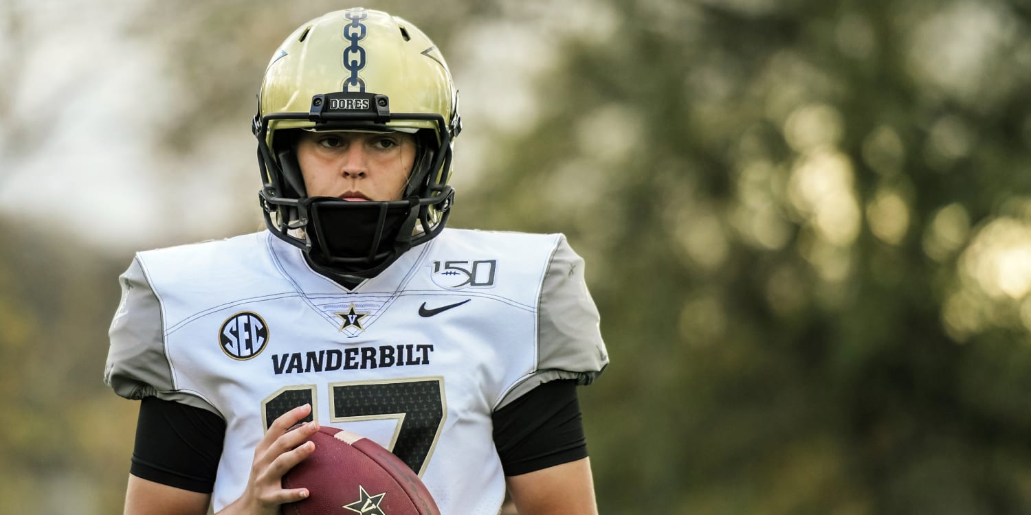 Vanderbilt S Sarah Fuller Becomes First Woman To Score In Power 5 Football