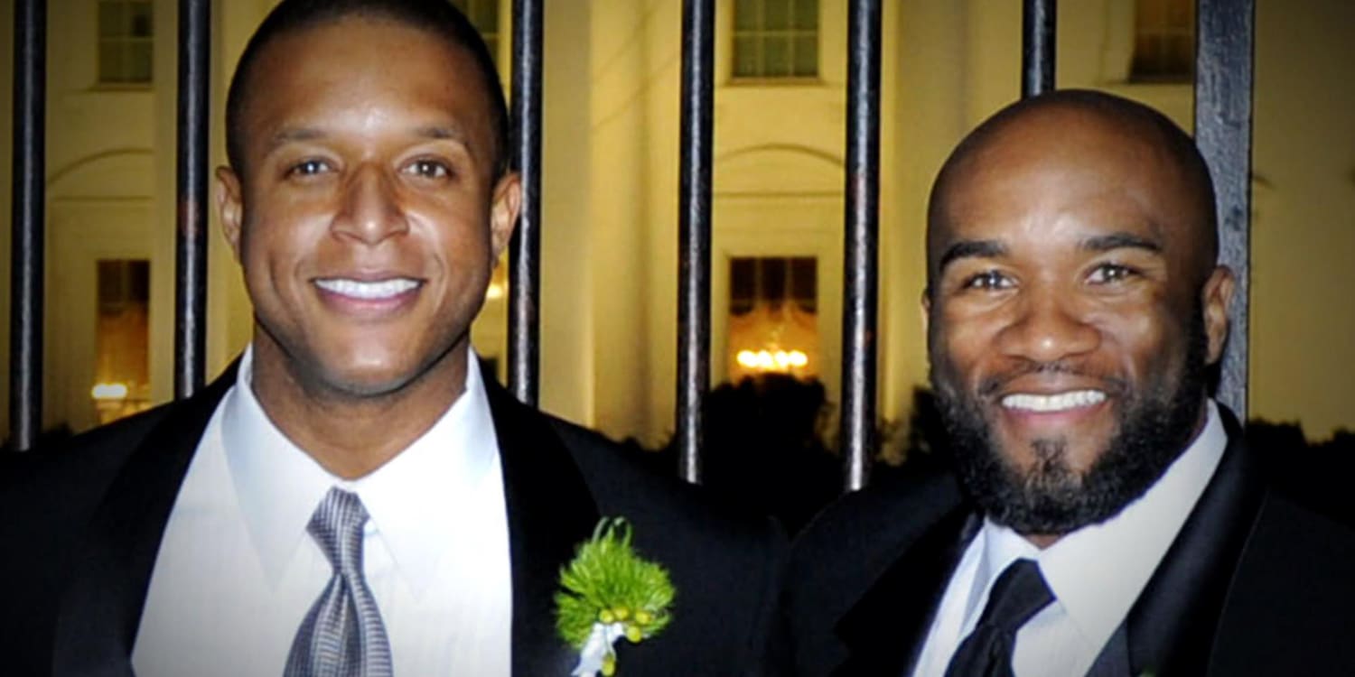 Craig Melvin's brother Lawrence dies from colon cancer at age 43