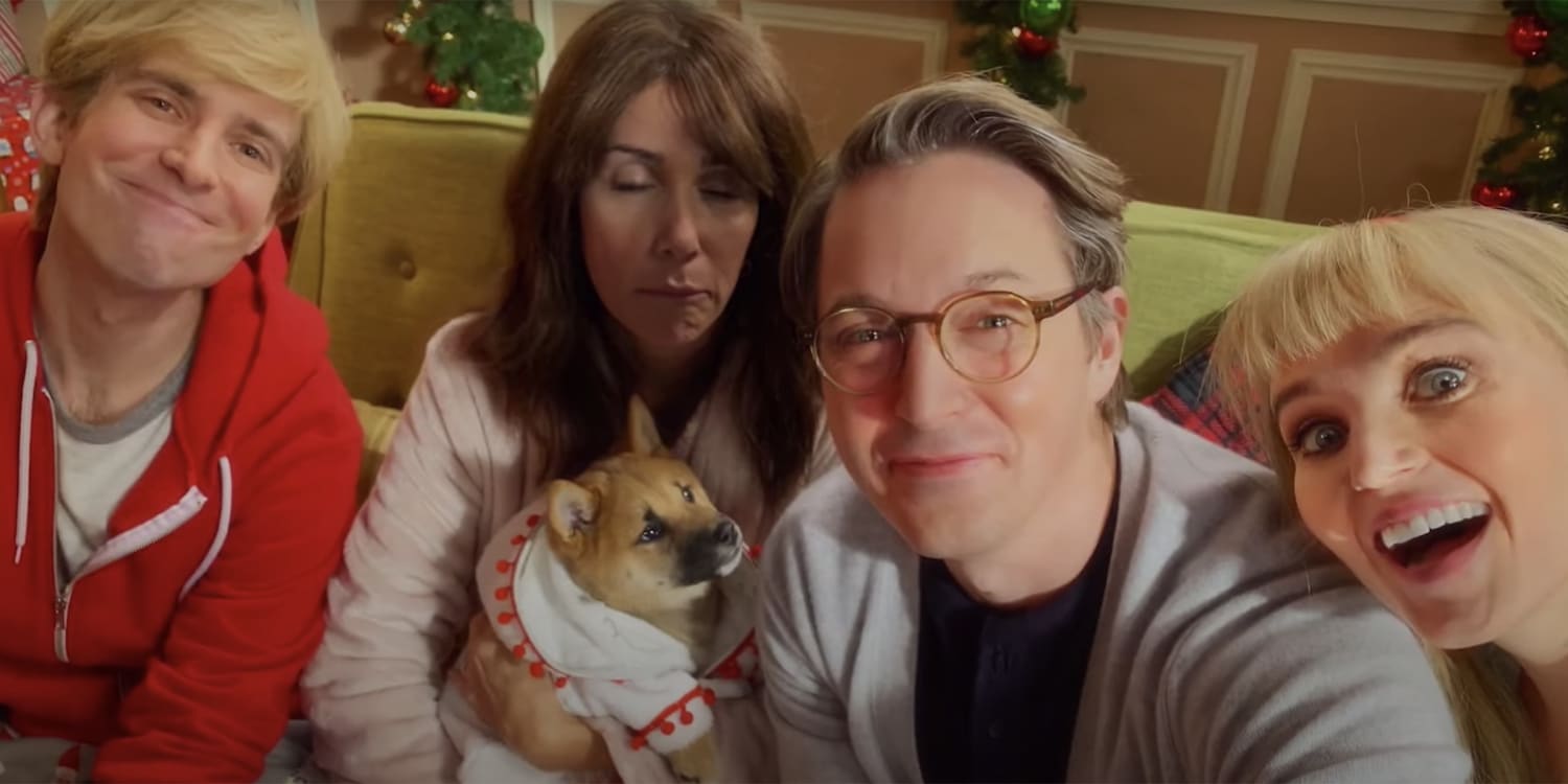 SNL' Nails What Christmas Morning Is Really Like for Moms