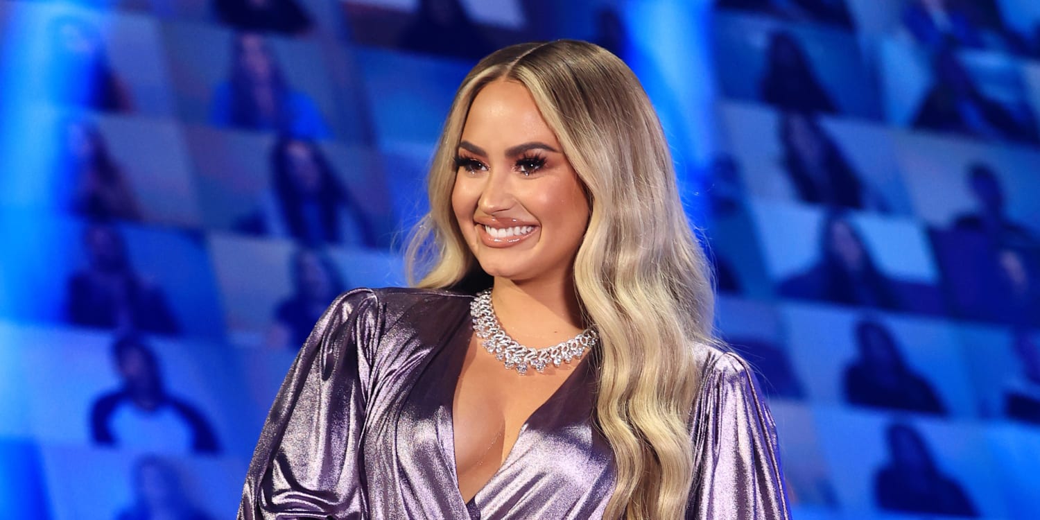 Demi Lovato Shares What Eating Disorder Recovery Looks Like