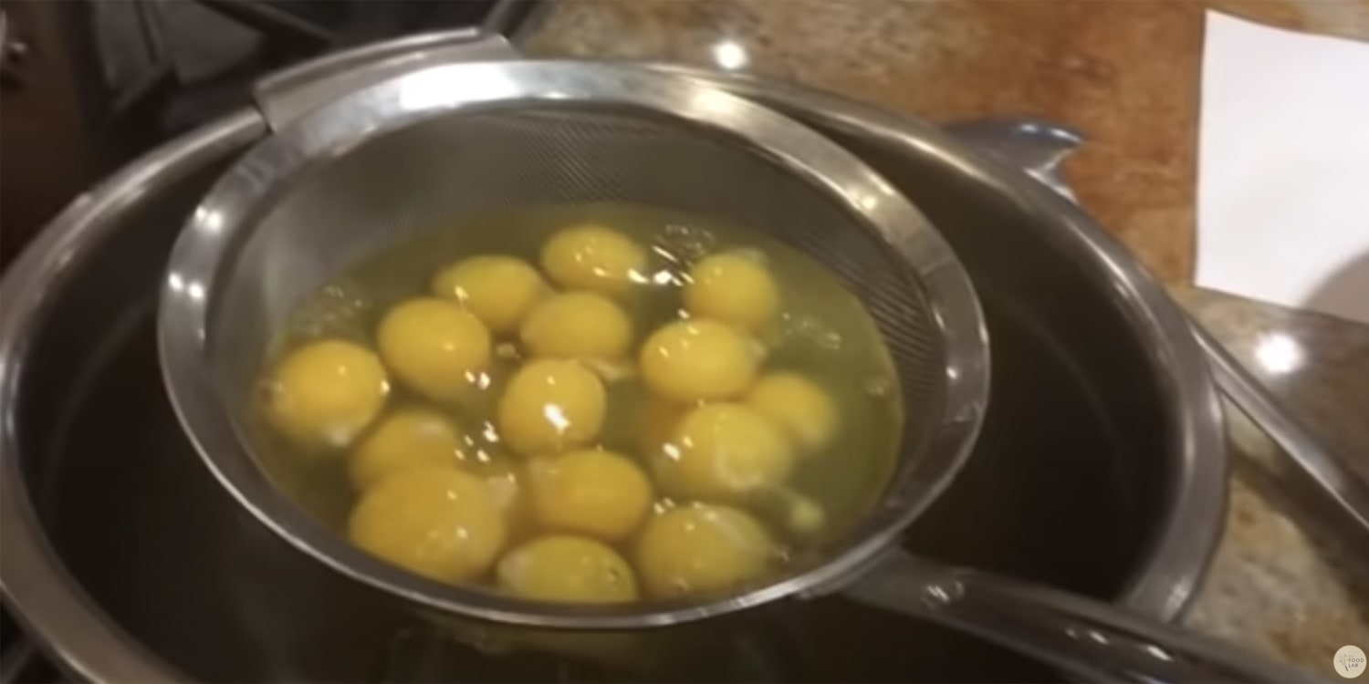 How to Poach a Dozen Eggs at Once