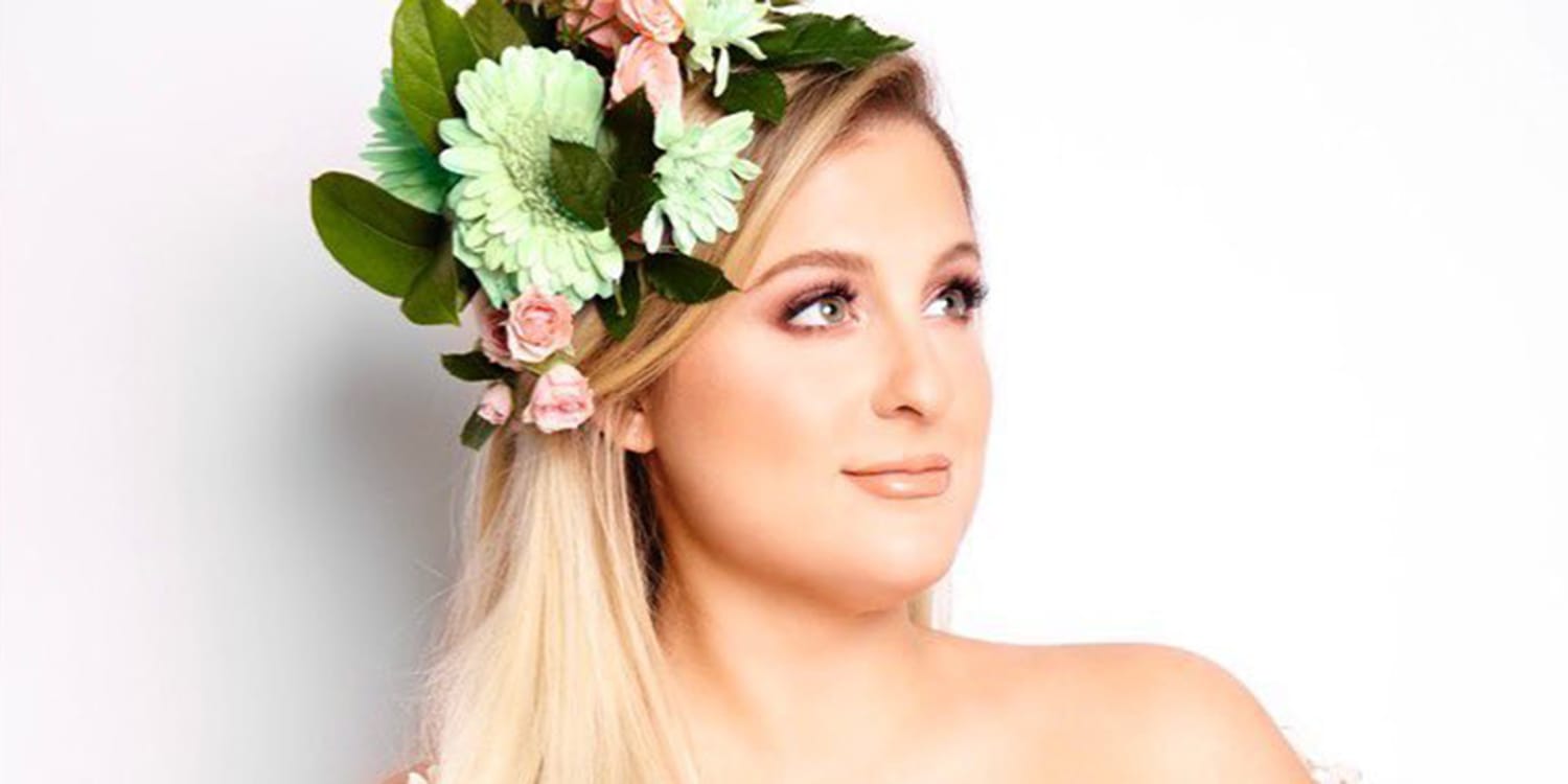 Meghan Trainor Debuted Flowers in Her Hair for a New Pregnancy