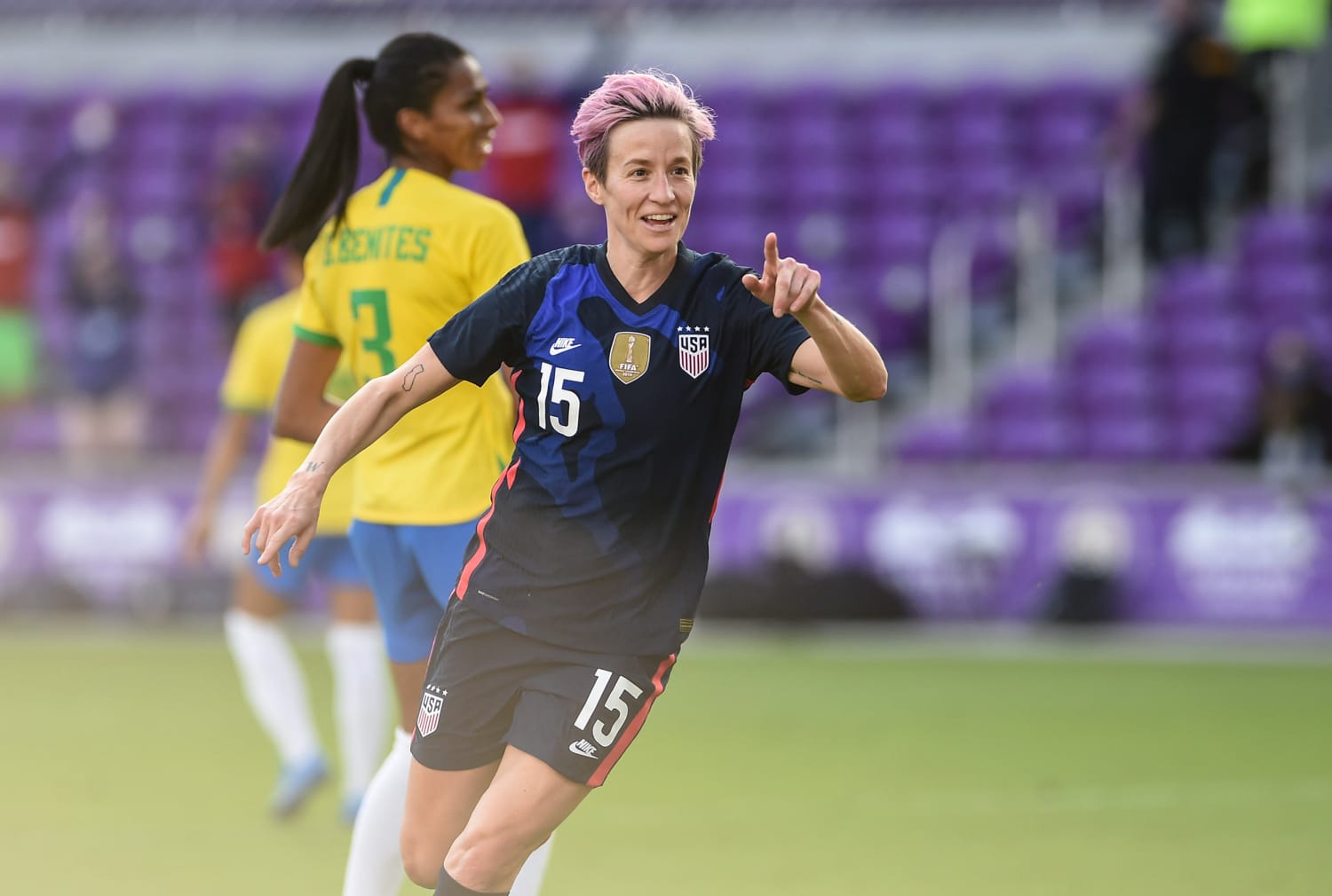 Majority of USWNT remains silent as national anthem plays prior to Women's World  Cup opener against Vietnam