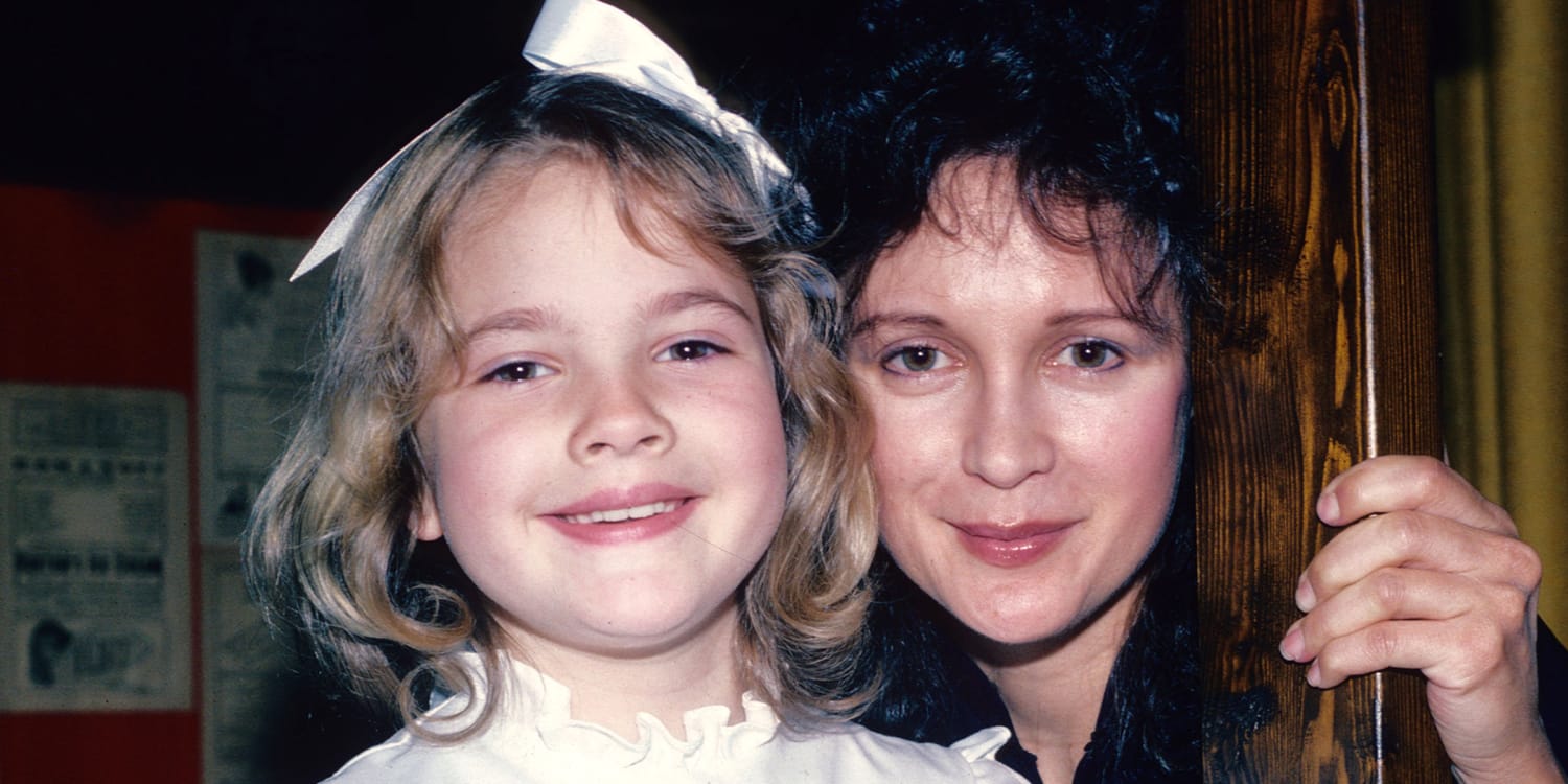 Drew barrymore threesome with mother and actor