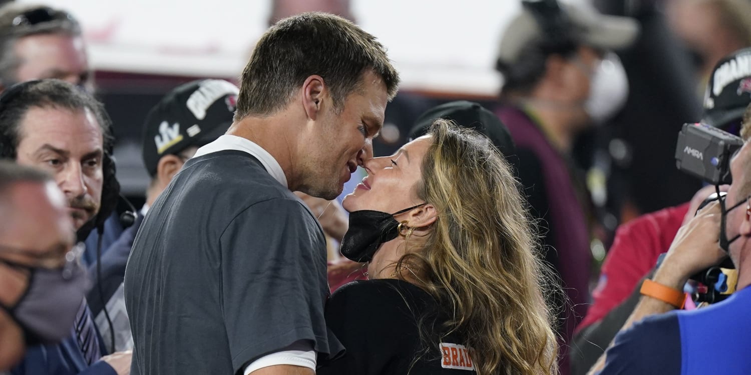 Gisele Bündchen and Tom Brady Cuddle Up Following Patriots Win