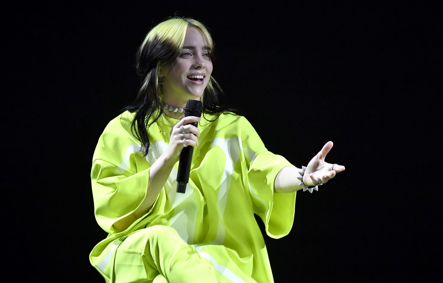 Billie Eilish shares new pic of blond hair after record-breaking debut Billie Eilish shares new pic of blond hair after record-breaking debut