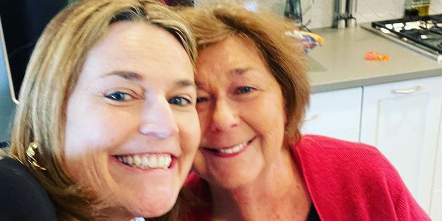 Savannah Guthrie reunites with mom and sister after 16 months apart