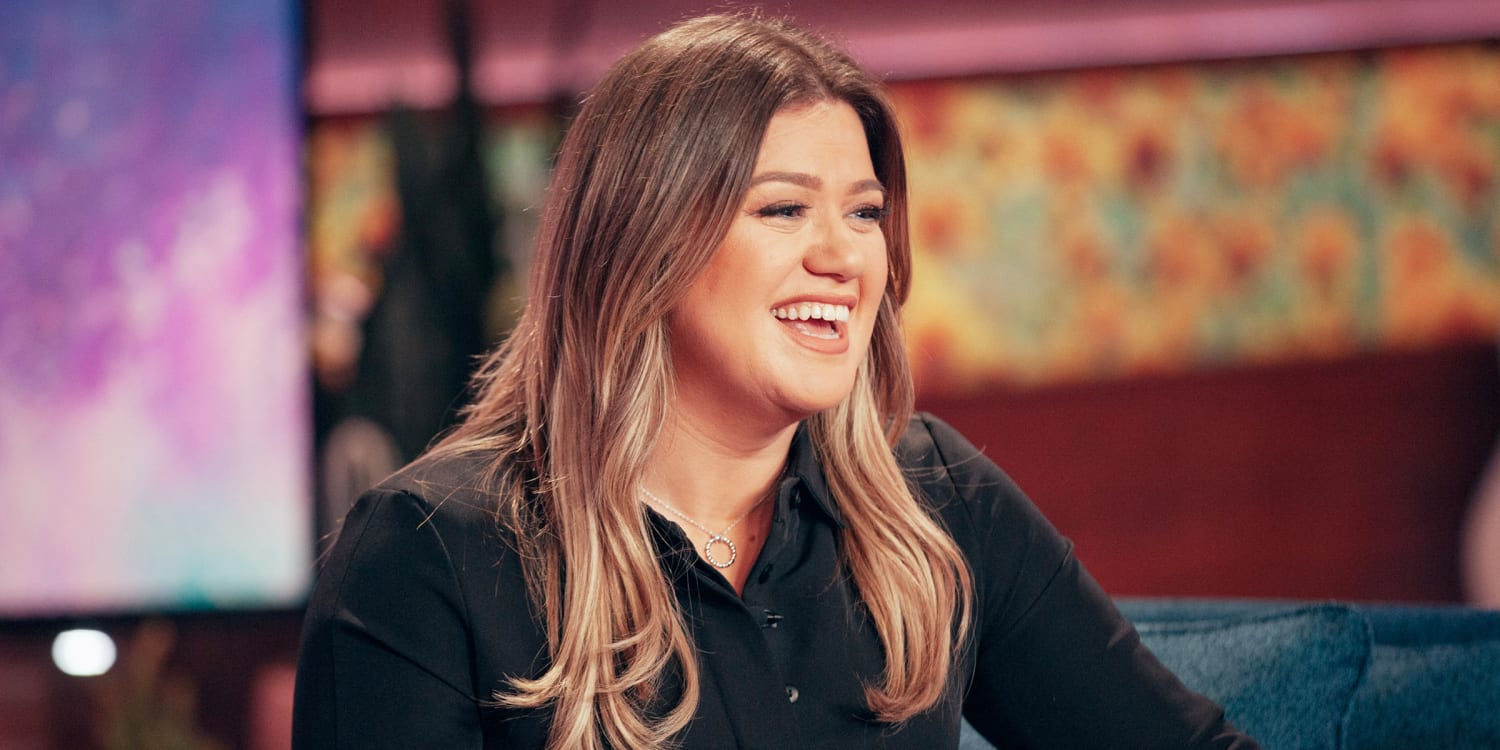 Kelly Clarkson Shares New Pic Of Her Kids River Rose And Remy