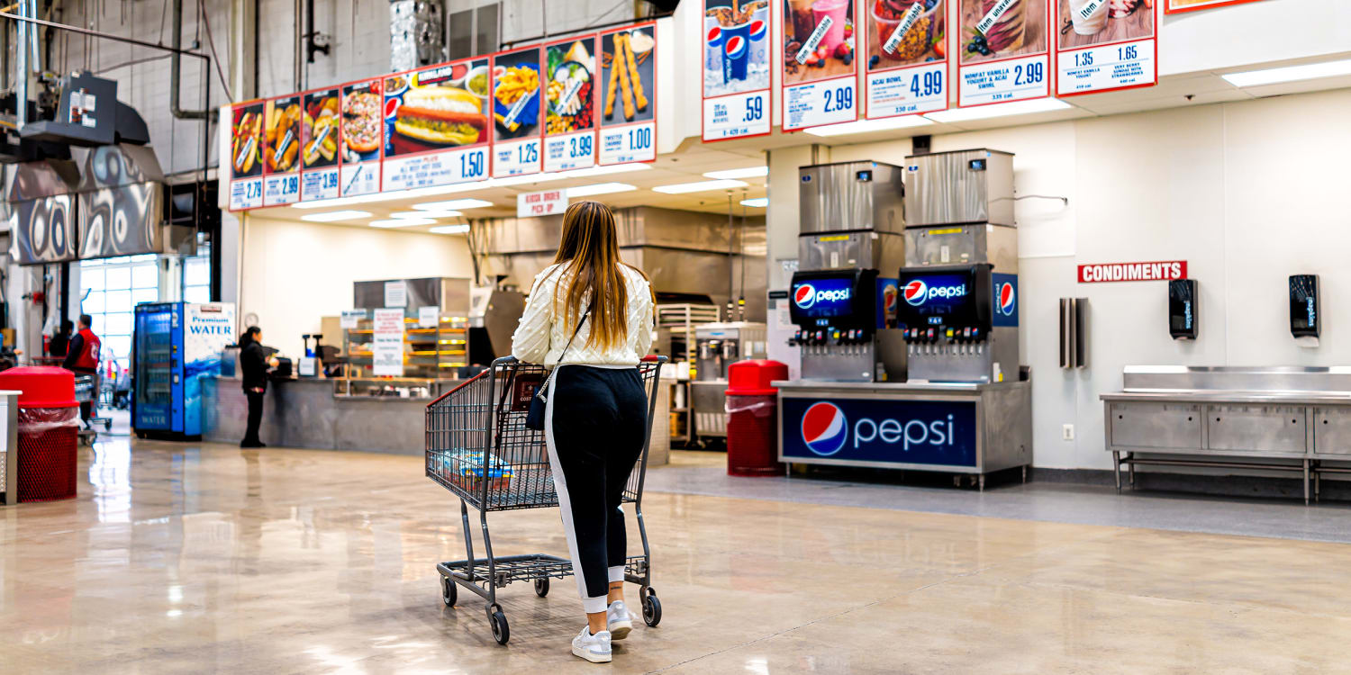 I Tried Eating the WEIRDEST Costco Food Court Combo (in under 2