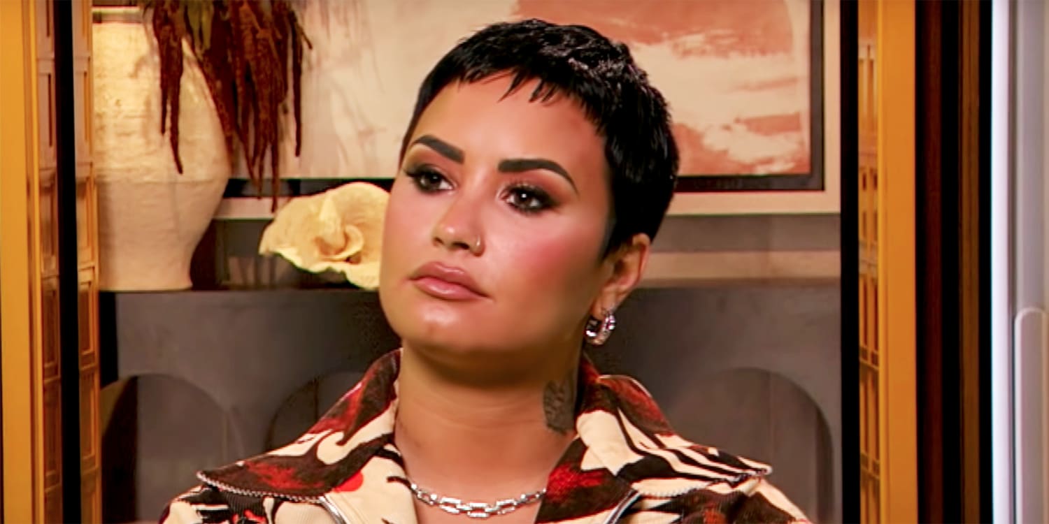 Demi Lovato Tells Drew Barrymore About Her Haircut