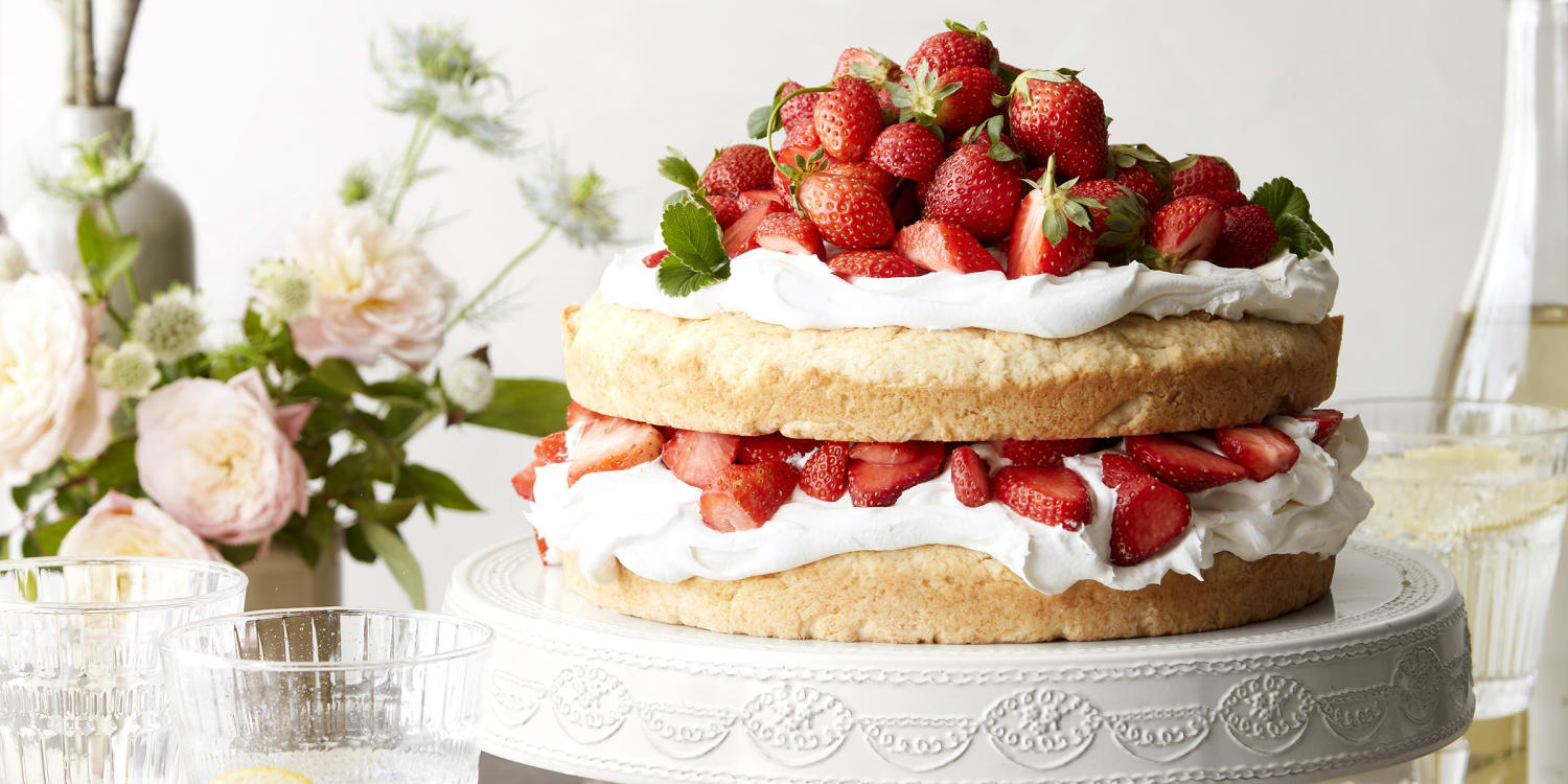 Trisha Yearwood's Old-Fashioned Strawberry Shortcake Recipe