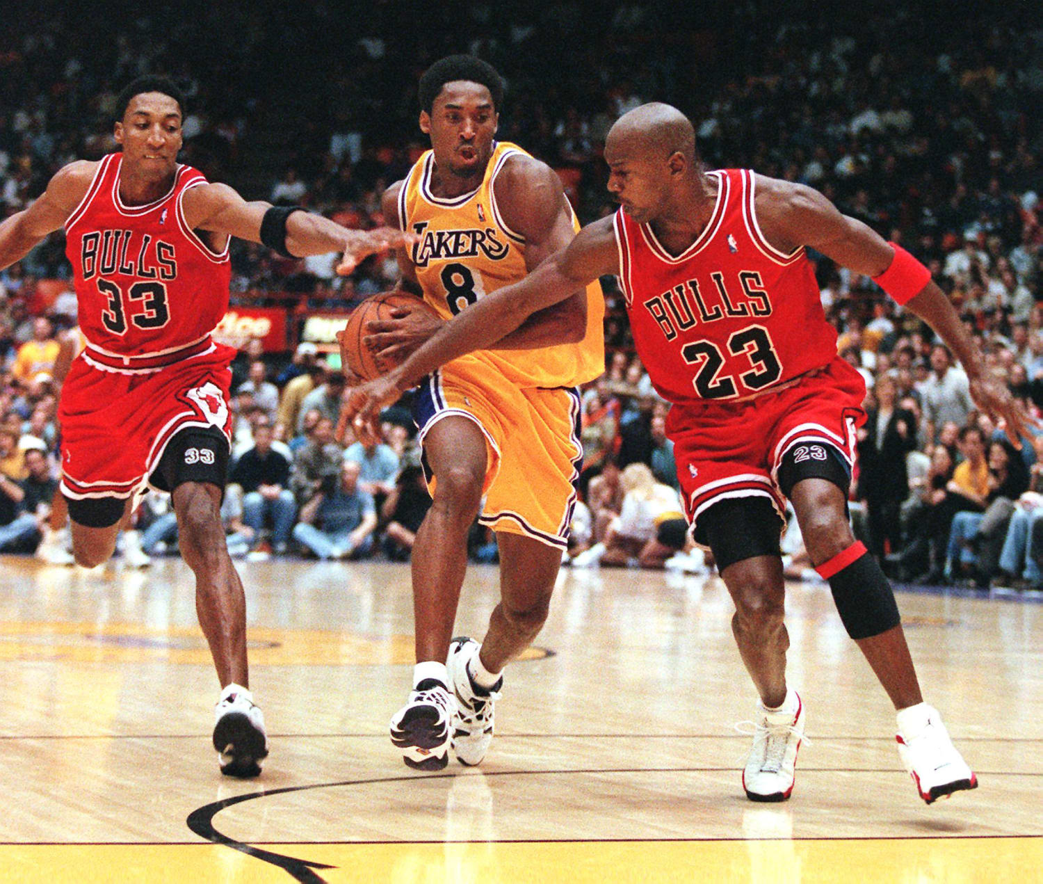 Michael Jordan vs Kobe Bryant who is the greatest? : r/BasketballGM