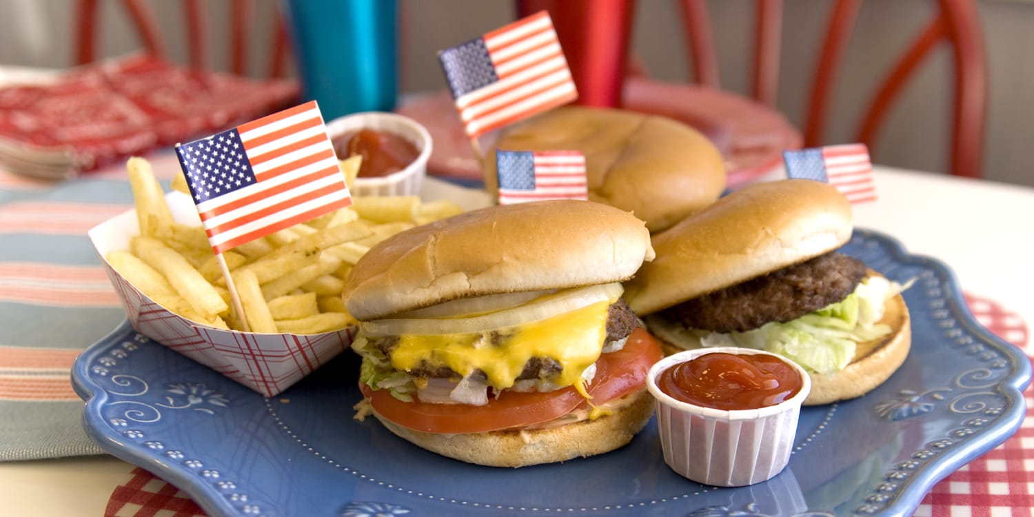2023 Memorial Day Military Discounts - Free Meals & Coupons