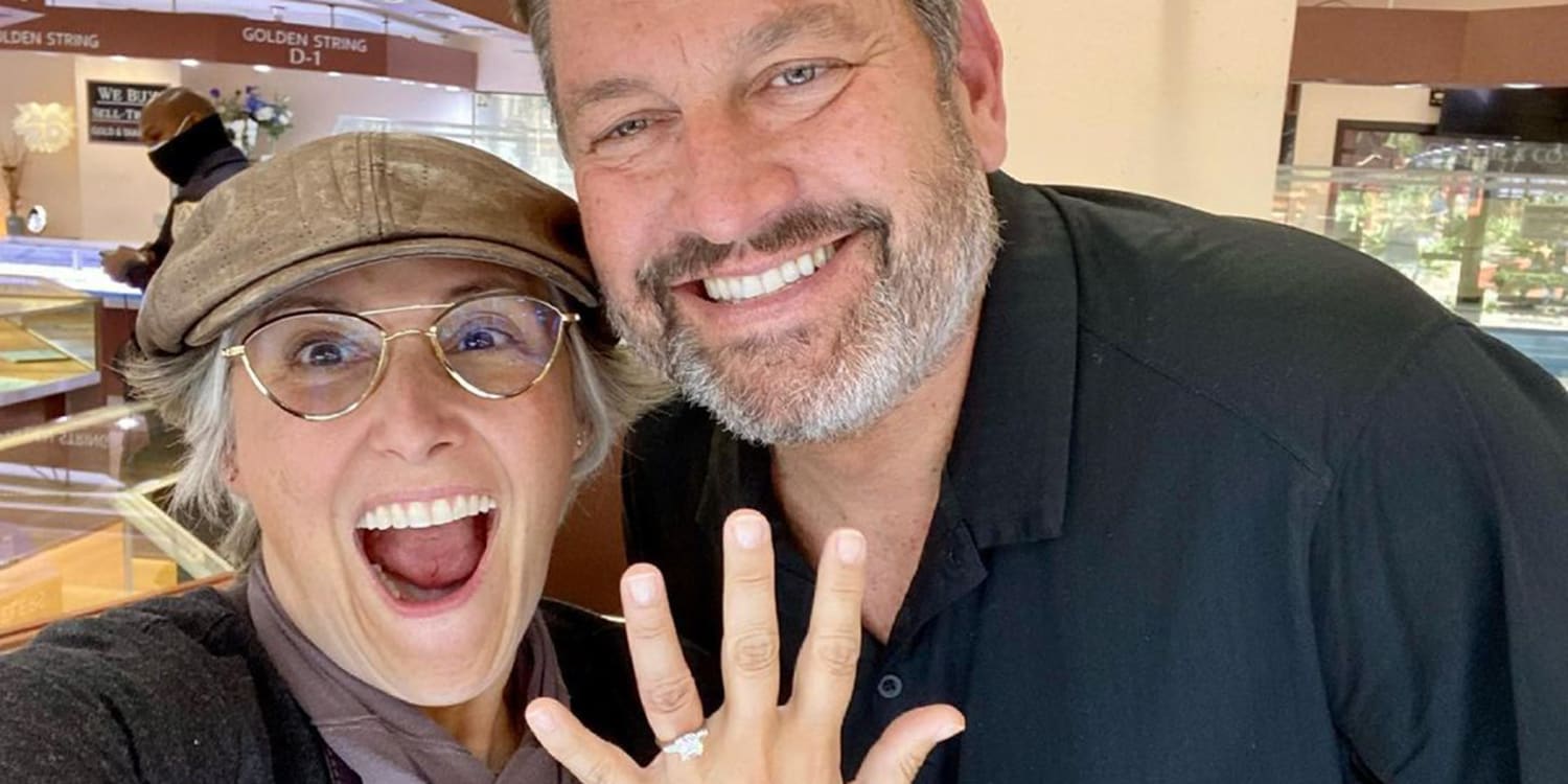 Ricki Lake shows engagement ring with fiancé Ross Burningham