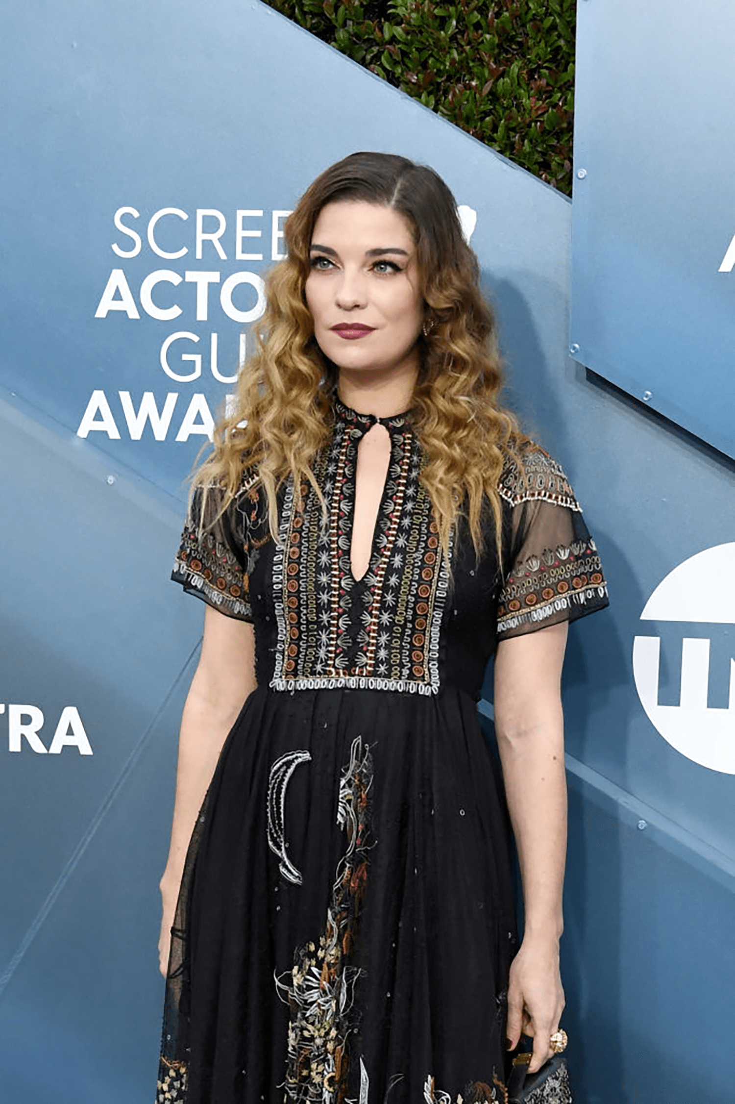 Annie Murphy Net Worth 2023: Movie Career Income Age Home Bf