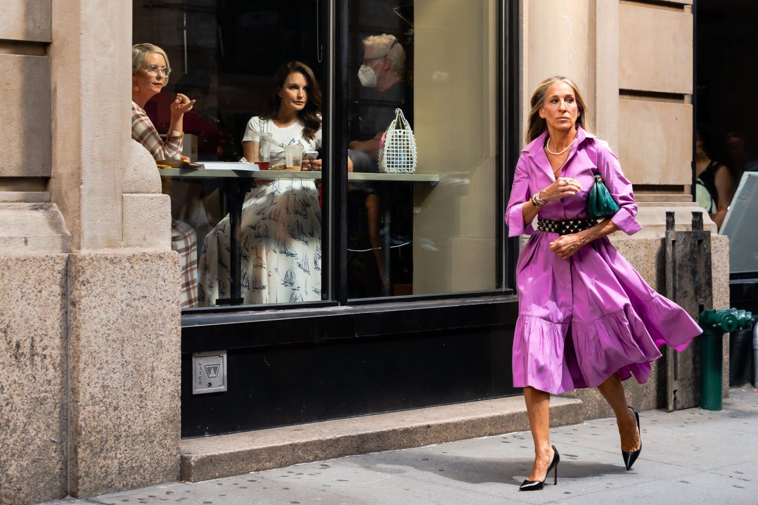 Bridget Moynahan Spotted on the Set of the Sex and the City Revival