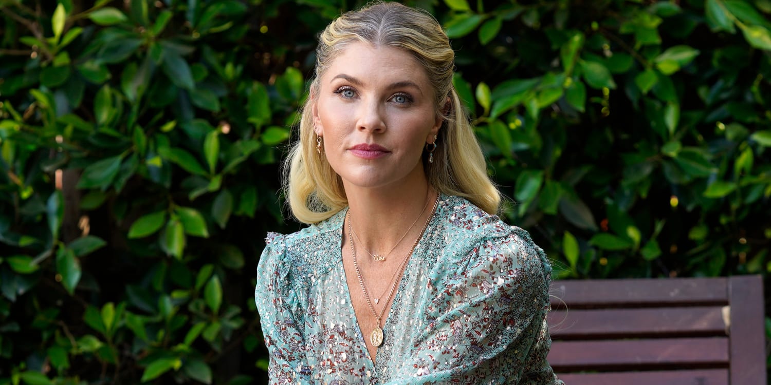 Amanda Kloots Is Dating Again But No Boyfriend Reveal Yet