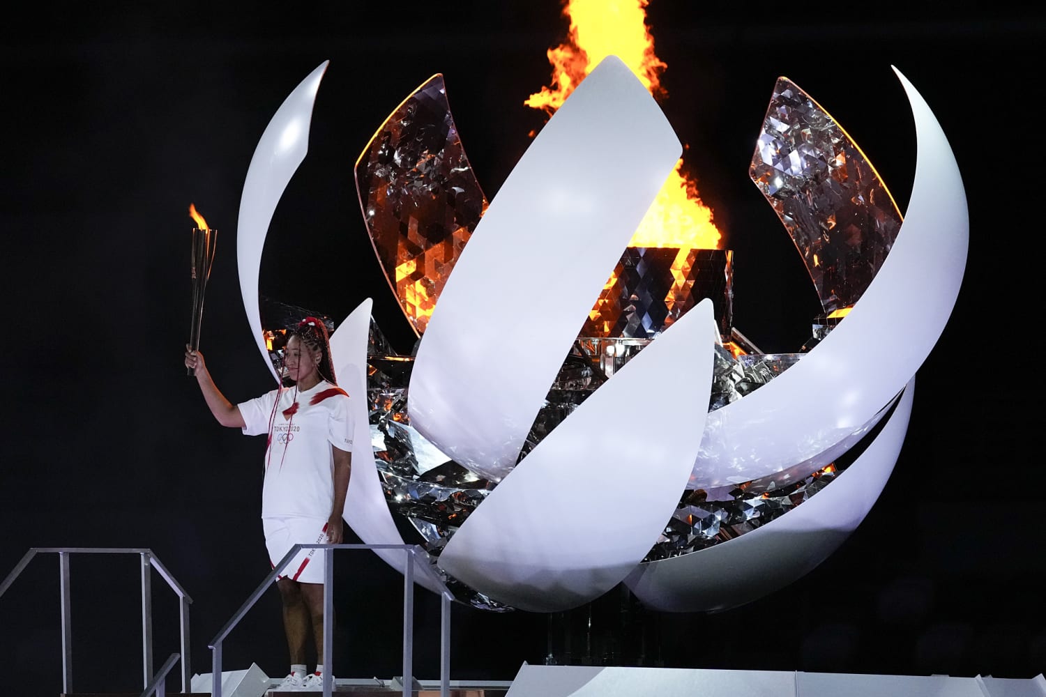 Tokyo Olympics opening ceremony clings to traditions - Los Angeles