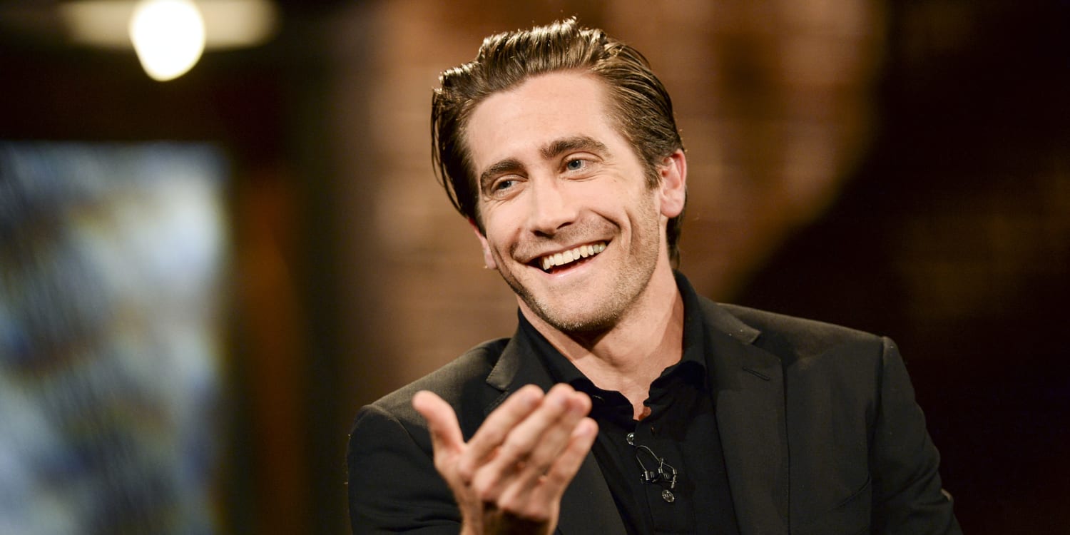 Jake Gyllenhaal says he&#39;s finding &#39;bathing to be less necessary&#39; with time