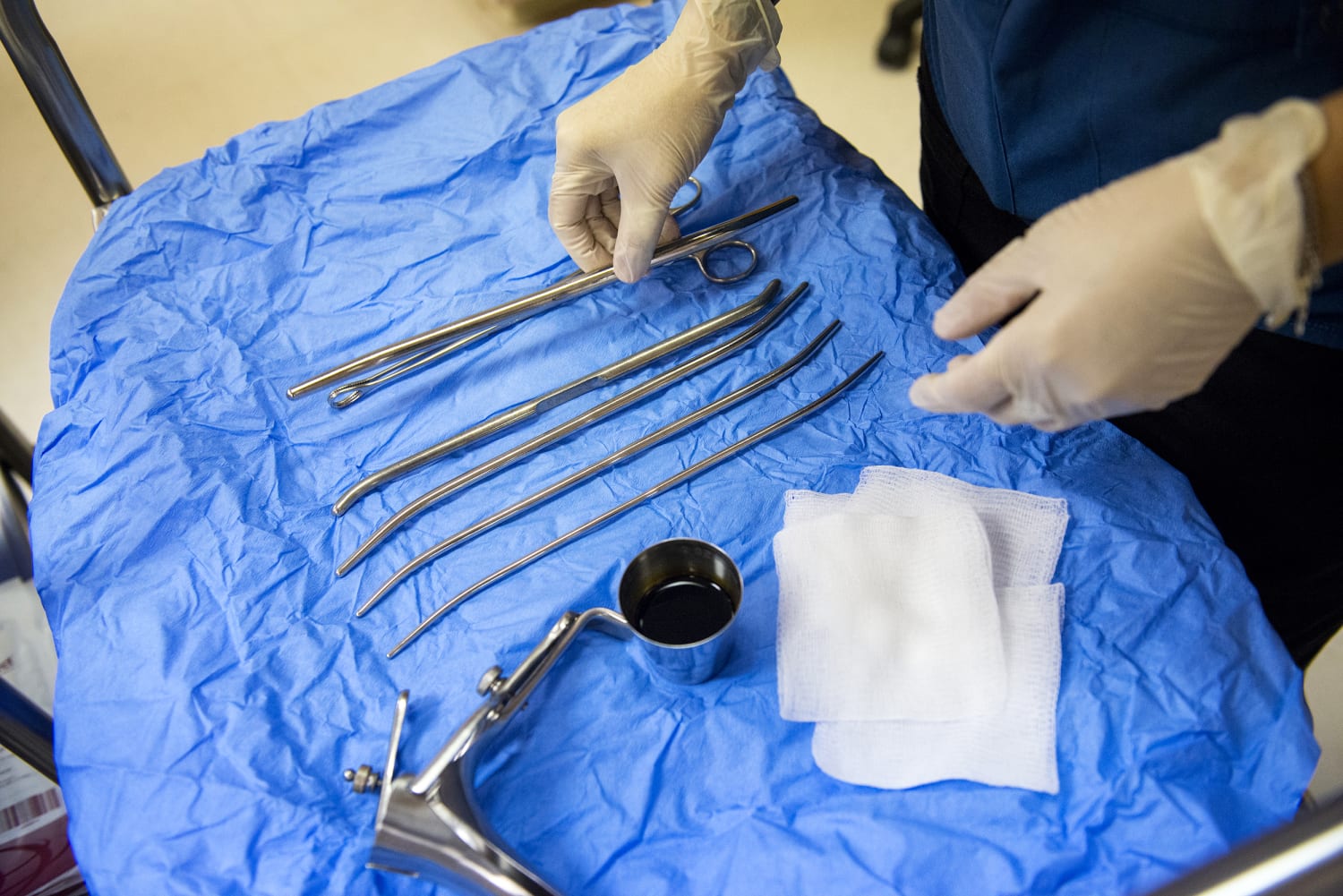 Arkansas man sues Texas doctor who admitted he violated state's strict new abortion law