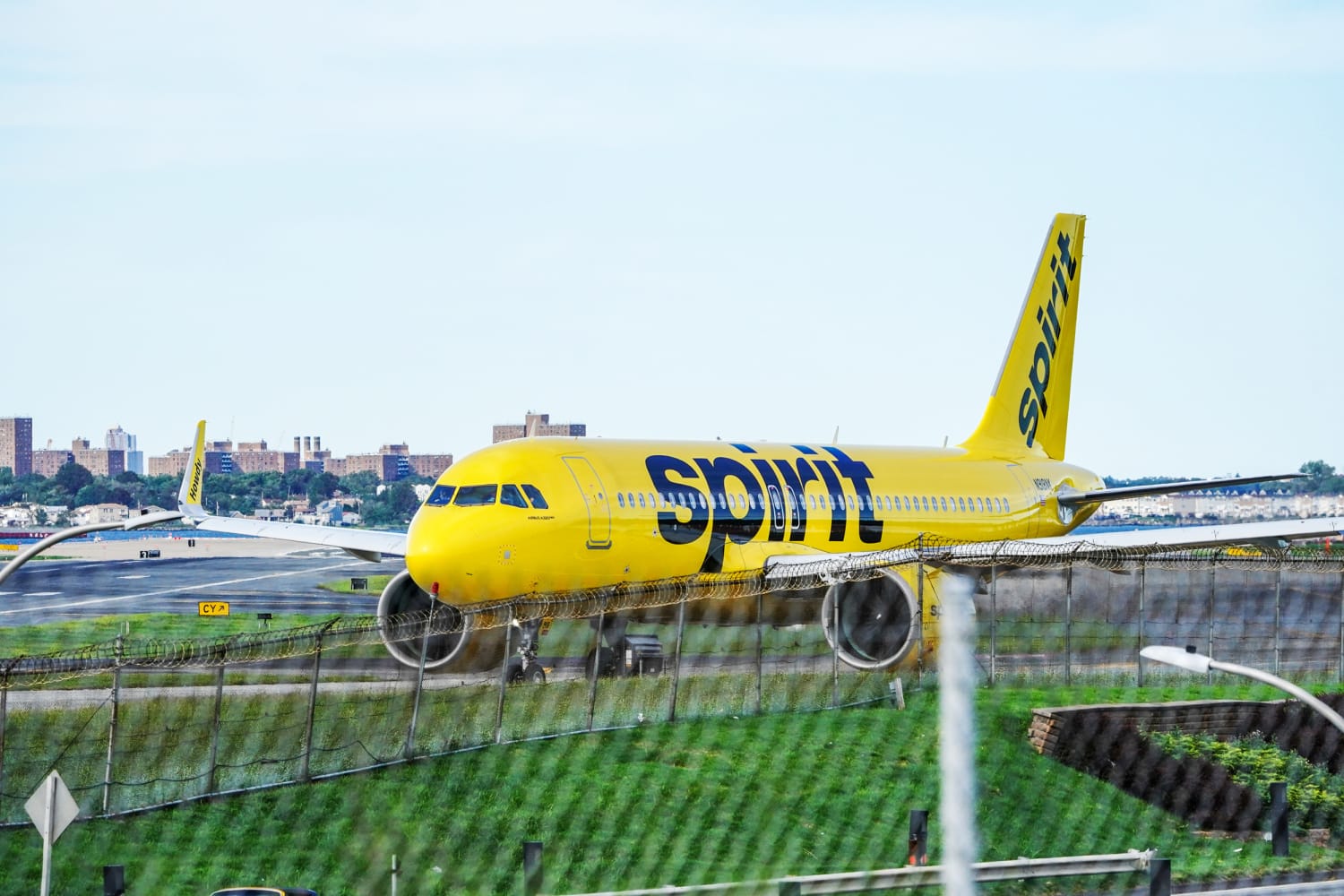 211003-spirit-airlines-jm-1000.jpg