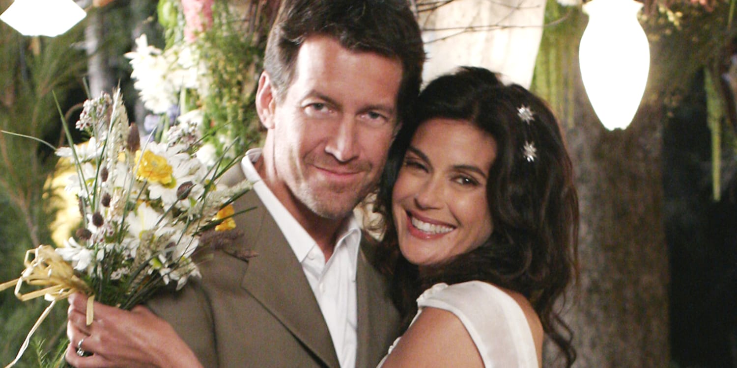 Desperate Housewives' Hatcher, James reuniting for Christmas movie