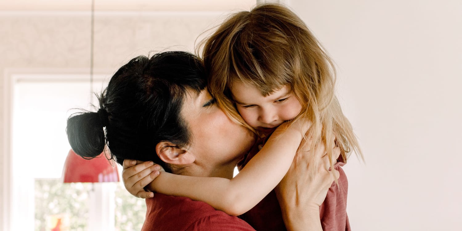 Why You Shouldn't Force Your Child to Hug, Parenting