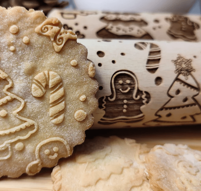 Embossing Rolling Pin Christmas Wooden Engraved 3D Pattern with Xmas Symbols Cute Animal Reindeer Dog Footprints for Cookies Noodle Biscuit Fondant Cake Baking Dog Footprint 