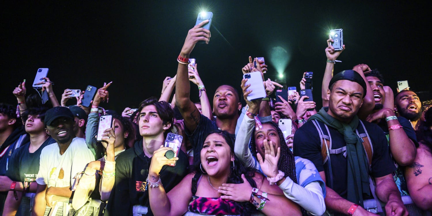 hulu pulls astroworld concert from hell documentary after backlash