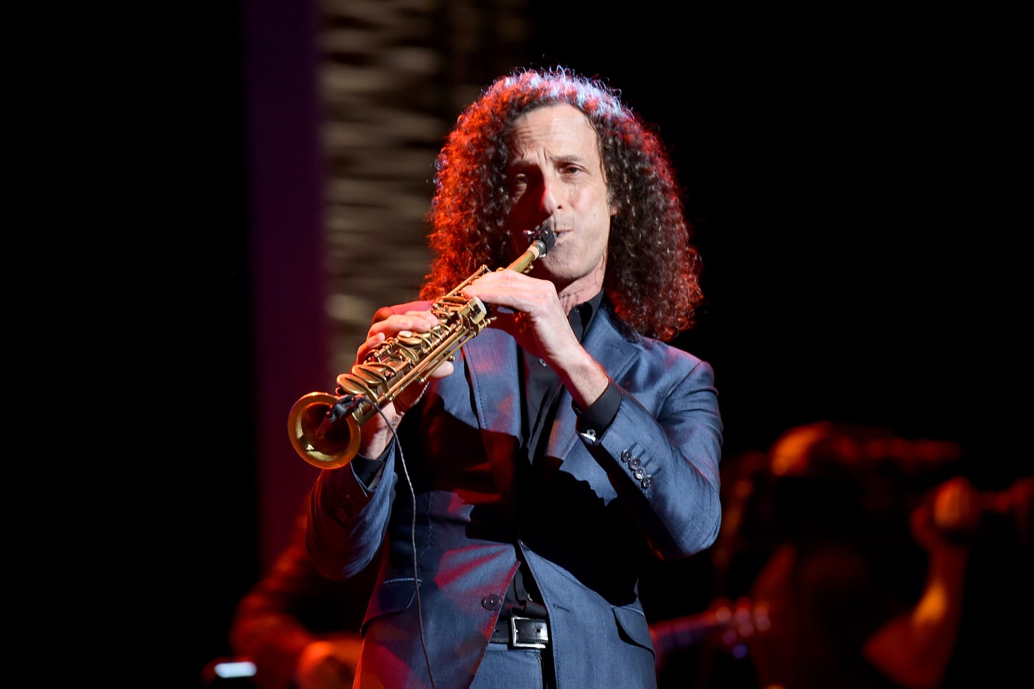 Instrument played deals by kenny g