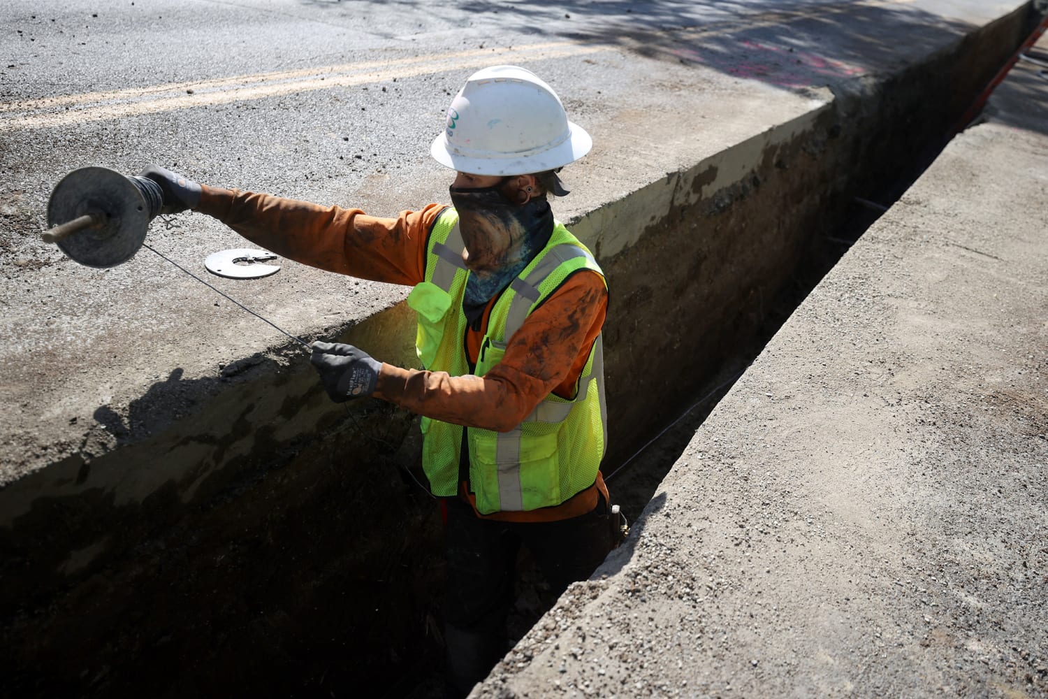 What would it cost to replace all the nation's lead water pipes