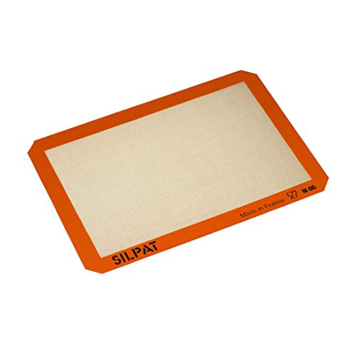 Non Stick Non Slip Pastry Mat with MEETOZ Silicone Baking Mats Large 60 x 40 cm 