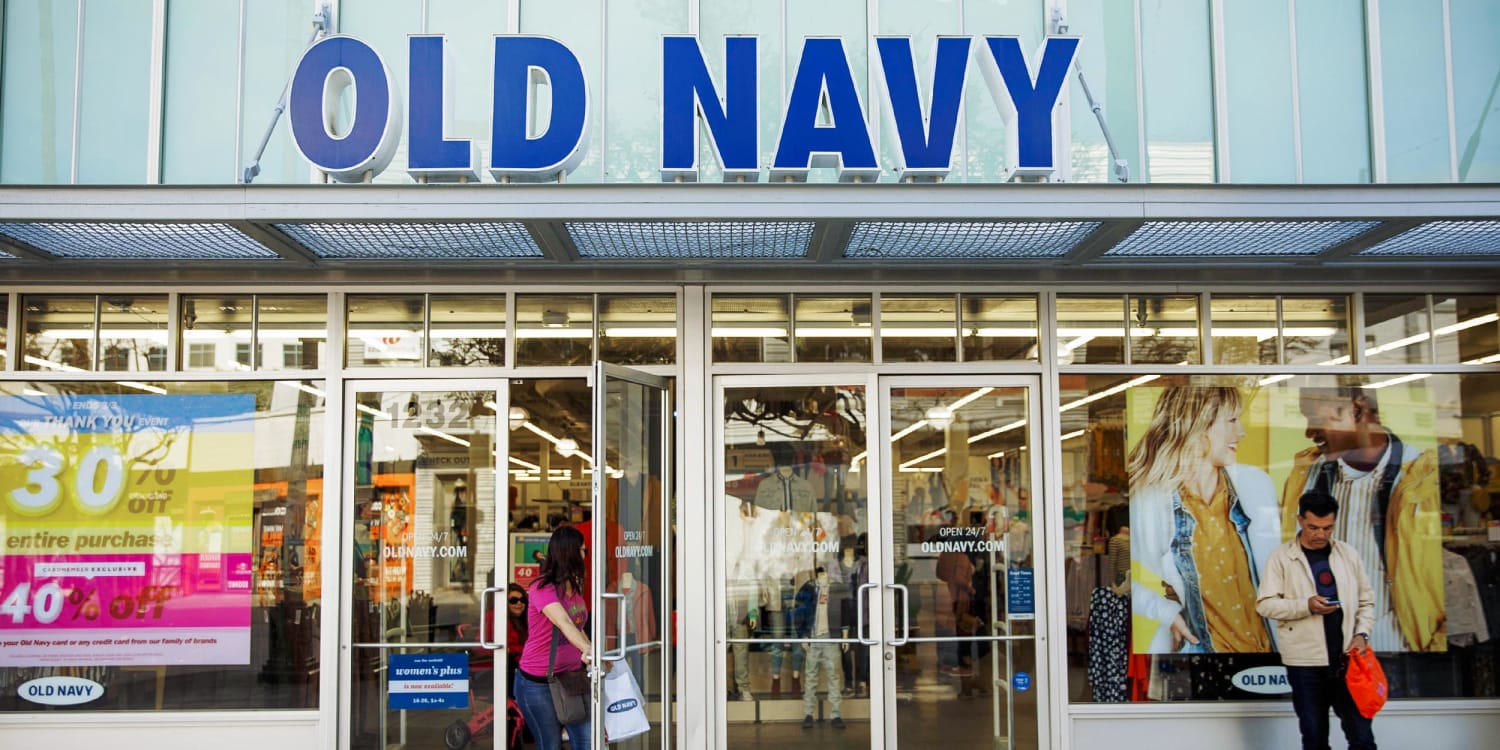 Old Navy and Other Clothing Chains Closing Stores, Starting Today