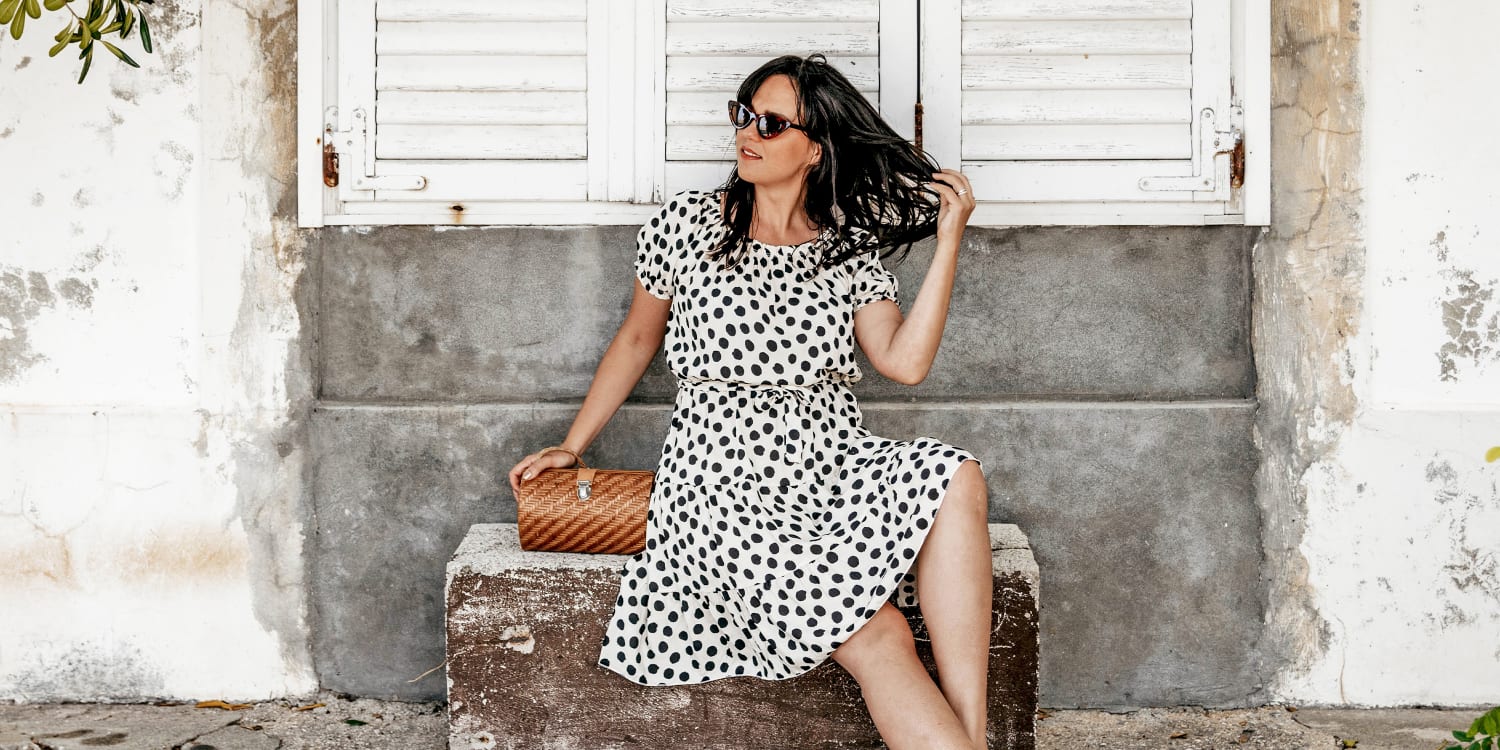 16 petite clothing styles for summer, recommended by experts