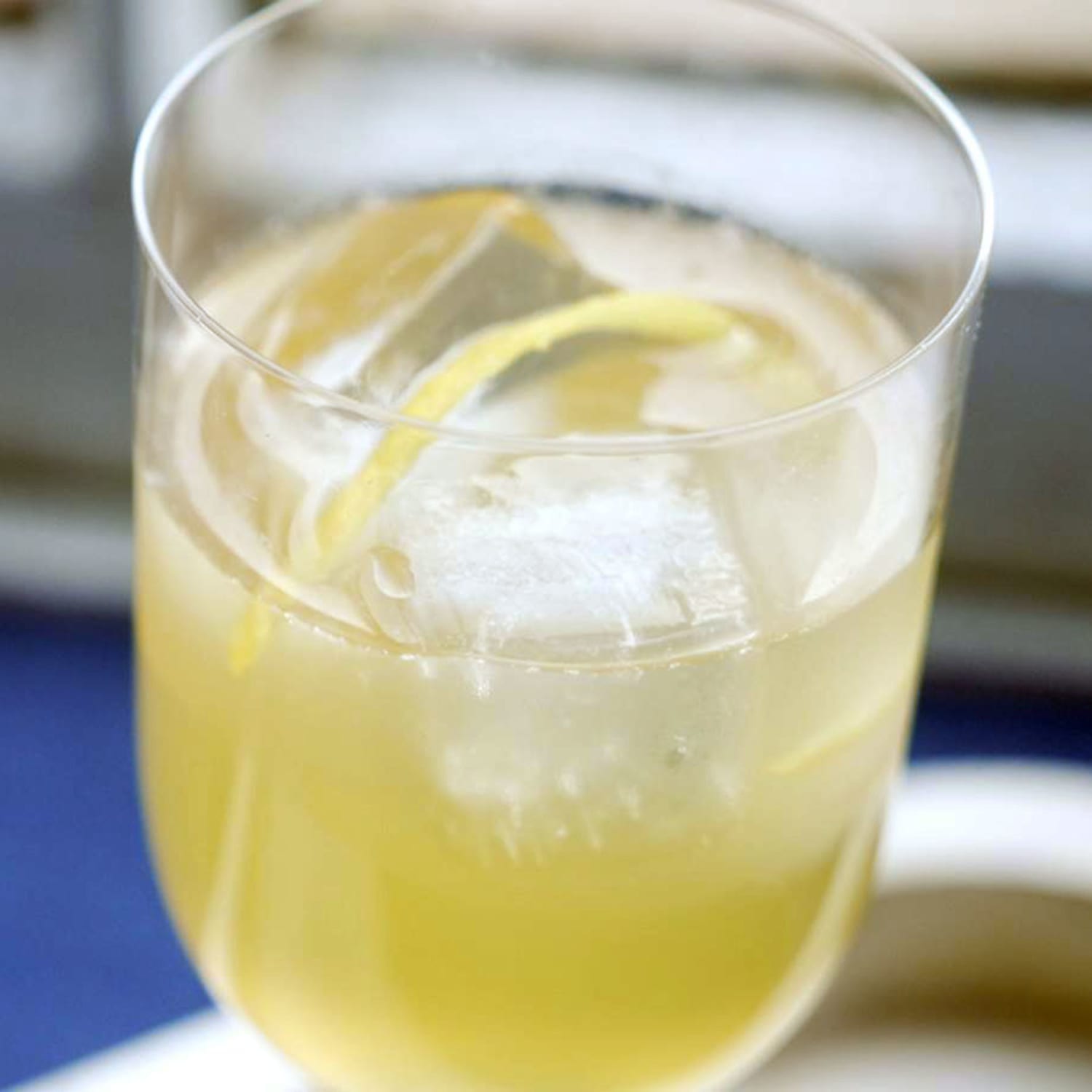 Tangy Gin and Passionfruit Juice Recipe