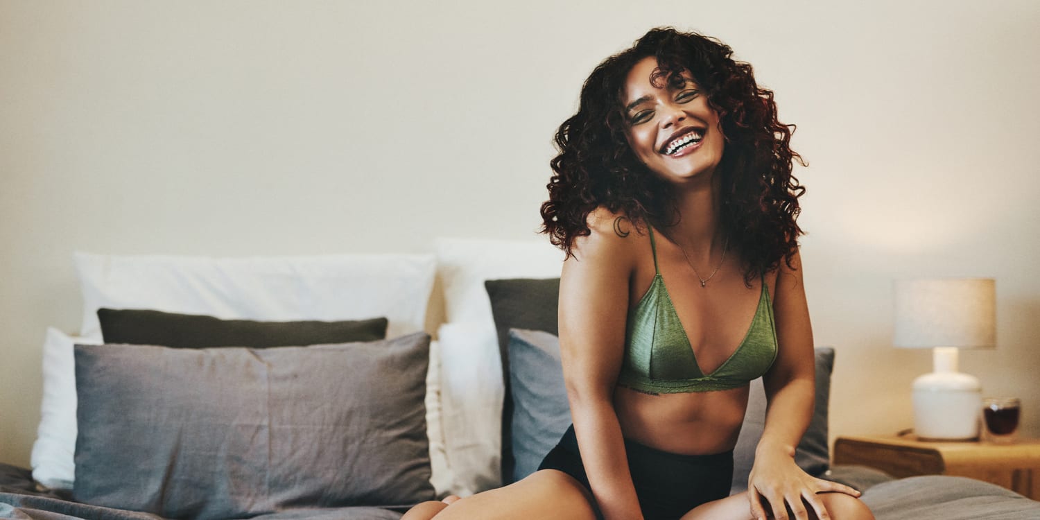 2400px x 1200px - 32 best bras for small busts, according to bra-fitting experts