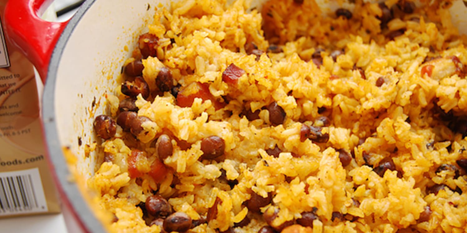 Vegan Puerto Rican Rice (Arroz con Gandules) - Make It Dairy Free