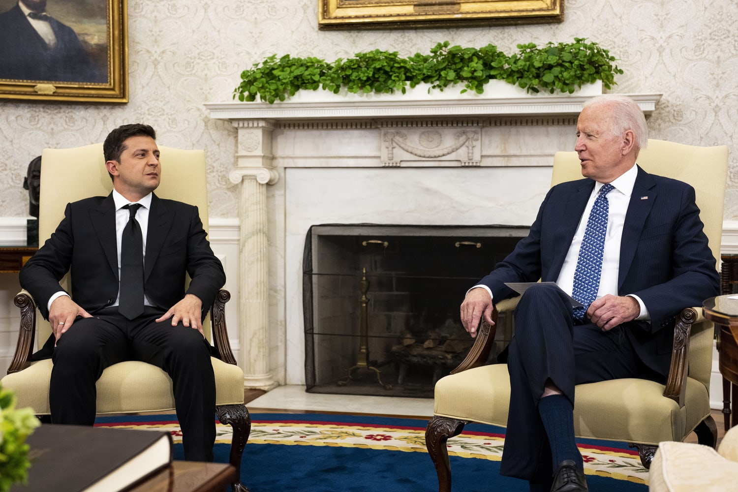 Biden reaffirms U.S. support for Ukraine in call with Zelenskyy amid Russia fears