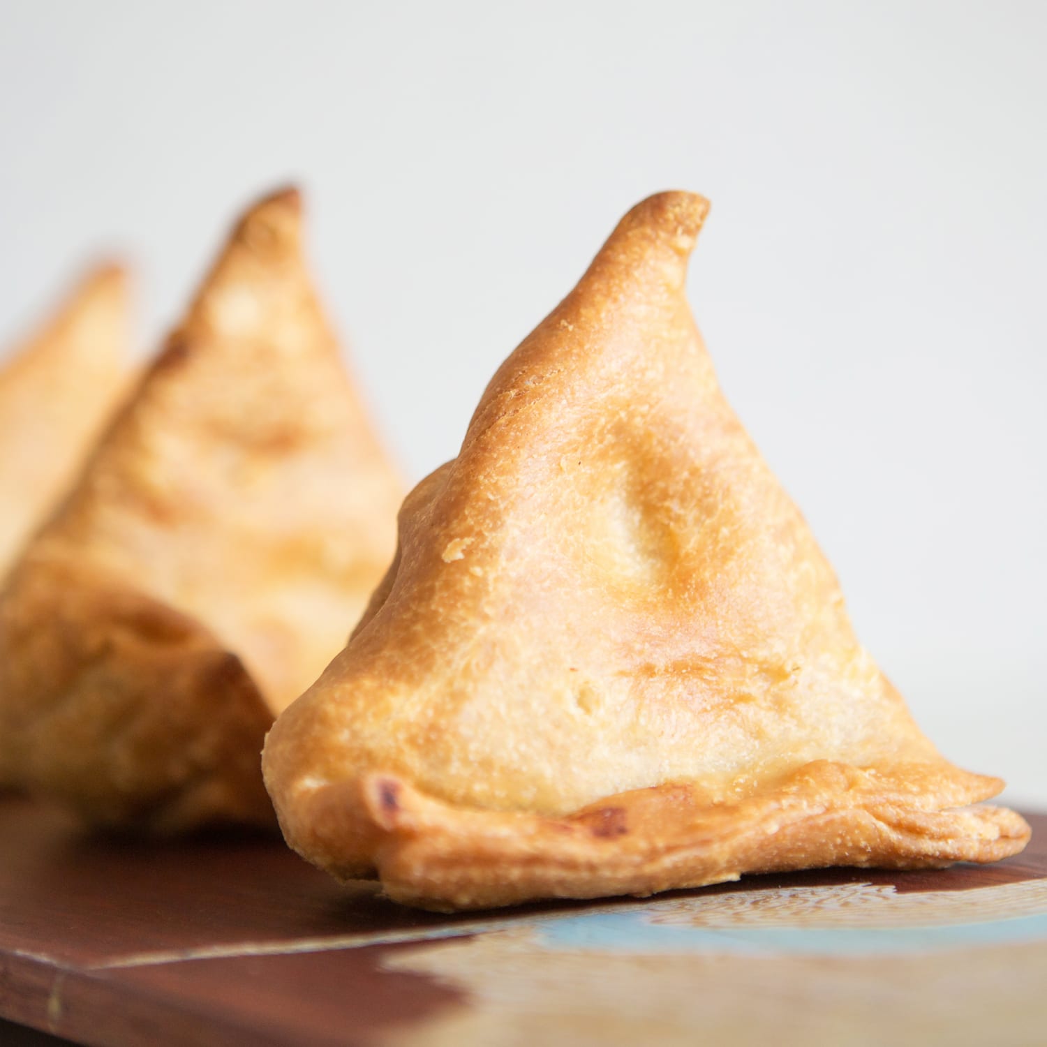 Samosa Background Images, HD Pictures and Wallpaper For Free Download |  Pngtree