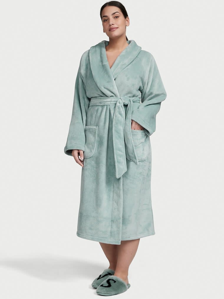  Womens Plush Fleece Bath Robe, Fluffy Long Bathrobe, Great Gift  for Mom, Grandma, Daughter, Sister, Wife, Friend : Clothing, Shoes 