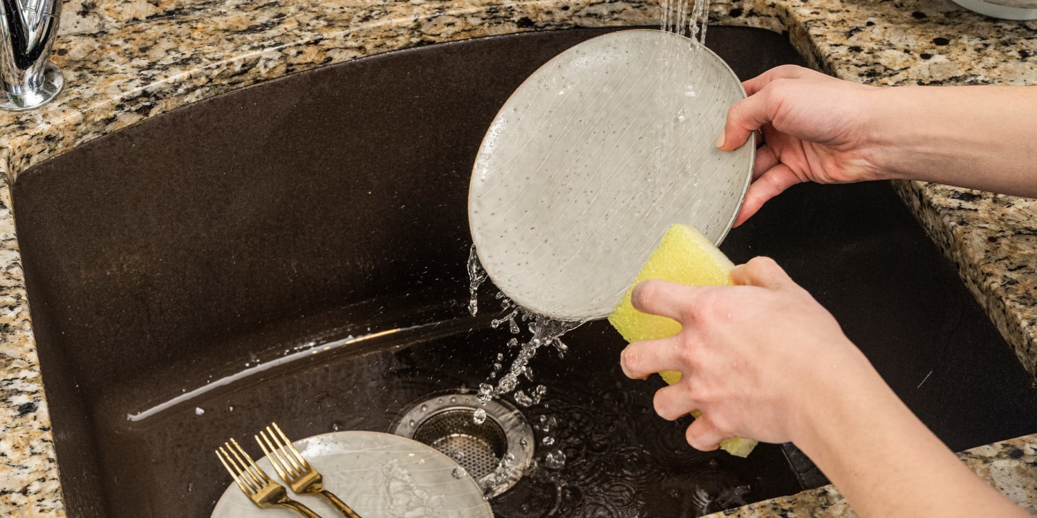 The Dos and Don'ts of Clean Kitchen Sponges