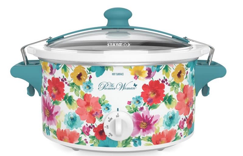 The Pioneer Woman's cookware is the perfect gift this season