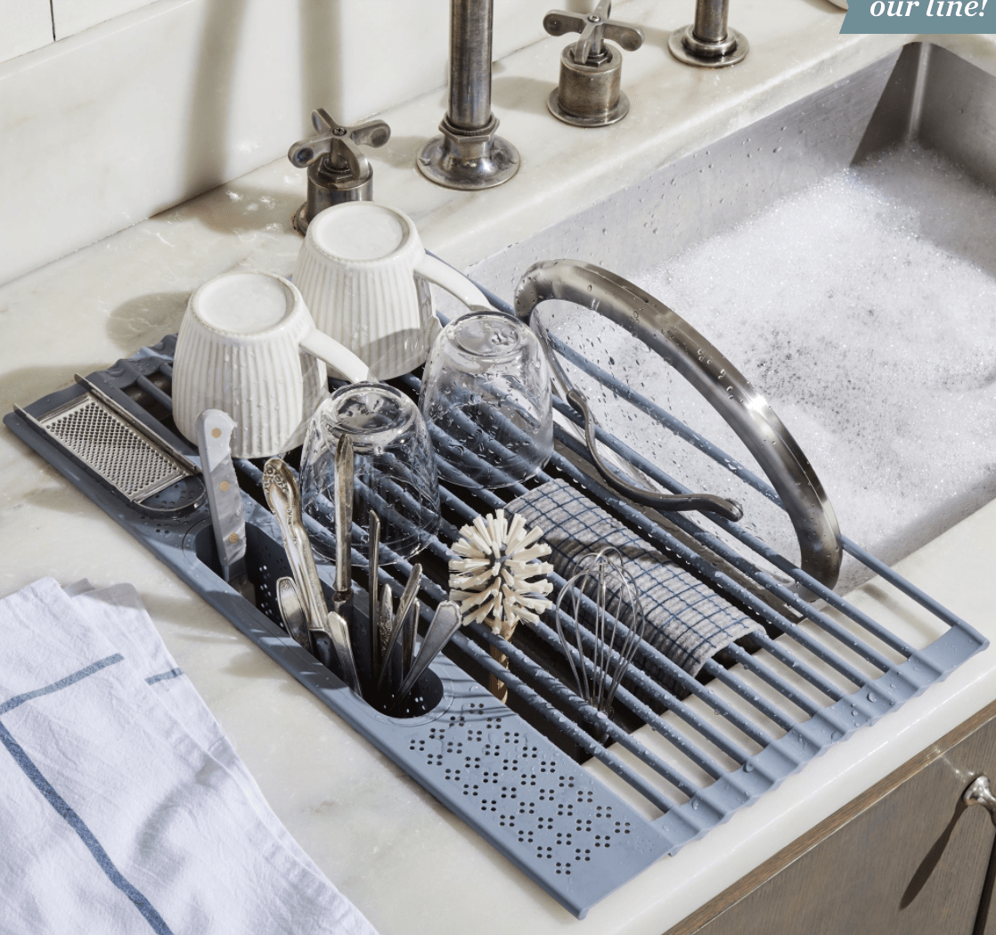 Drying dishes just became a stylish task. Yep, thanks to this dish