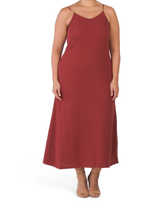 19 wardrobe essentials on sale at T.J. Maxx starting at $10 19 wardrobe essentials on sale at T.J. Maxx starting at $10