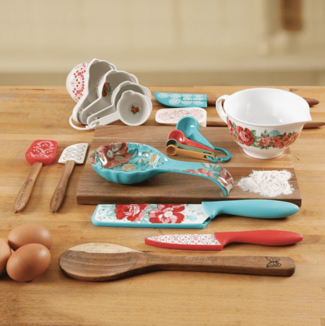 Holiday Kitchen Gadgets, Cooking Utensils, Best Kitchen Tools and Decor